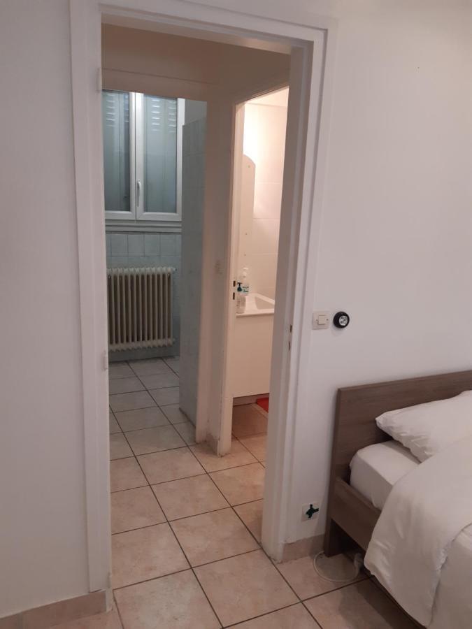 Appartement Aad1 Clamart 200 M Du Tramway T6 St Pave Blc Avec Cuisine Separee ภายนอก รูปภาพ