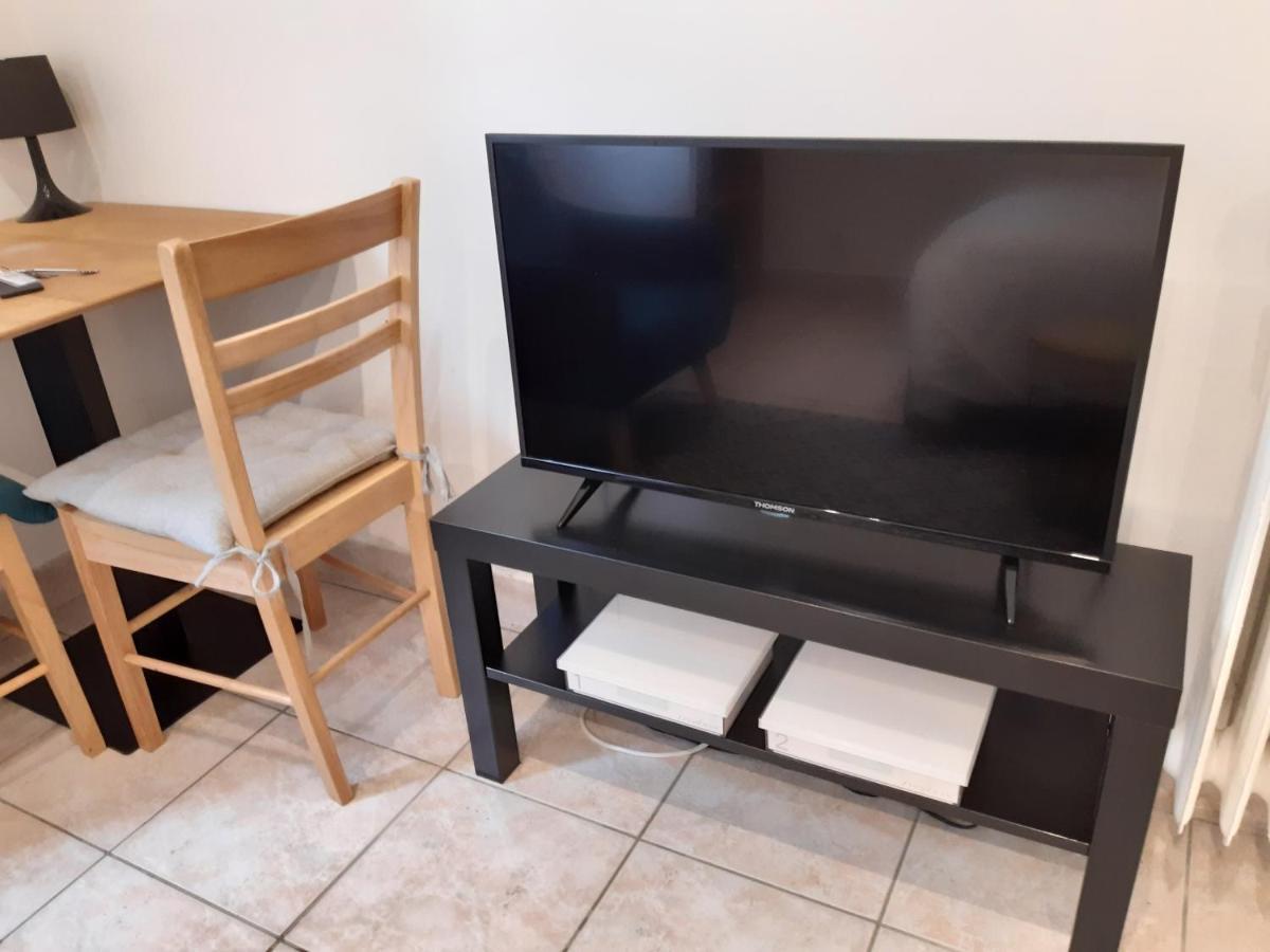 Appartement Aad1 Clamart 200 M Du Tramway T6 St Pave Blc Avec Cuisine Separee ภายนอก รูปภาพ