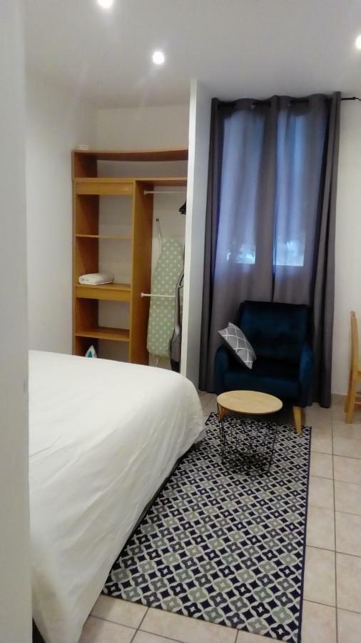 Appartement Aad1 Clamart 200 M Du Tramway T6 St Pave Blc Avec Cuisine Separee ภายนอก รูปภาพ