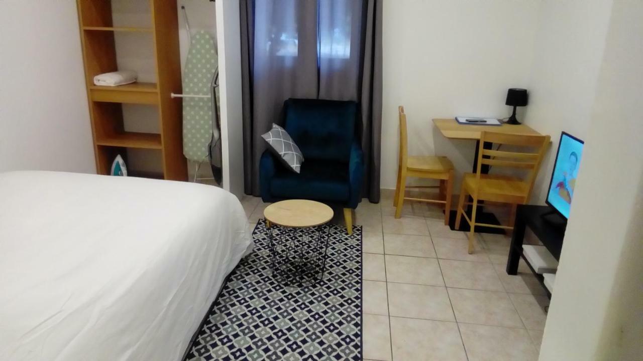 Appartement Aad1 Clamart 200 M Du Tramway T6 St Pave Blc Avec Cuisine Separee ภายนอก รูปภาพ